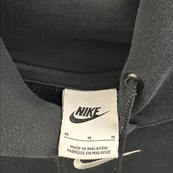 Nike Women’s Cropped Hoodie Size Medium Black Center Swoosh - Picture 8 of 9